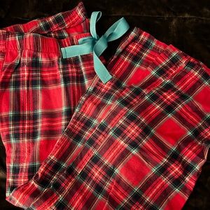 Old navy plaid pink/multicolored flannel PJ bottoms. Sz L